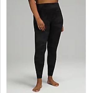 Lululemon Wunder Under 28” Size 6